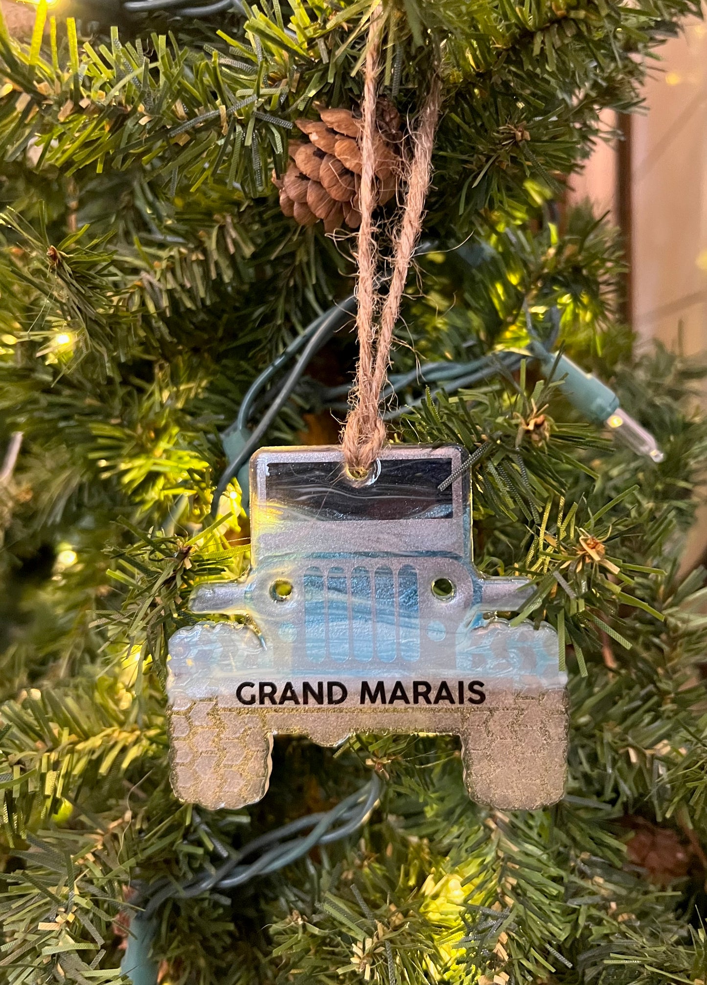 Resin Jeep Ornament